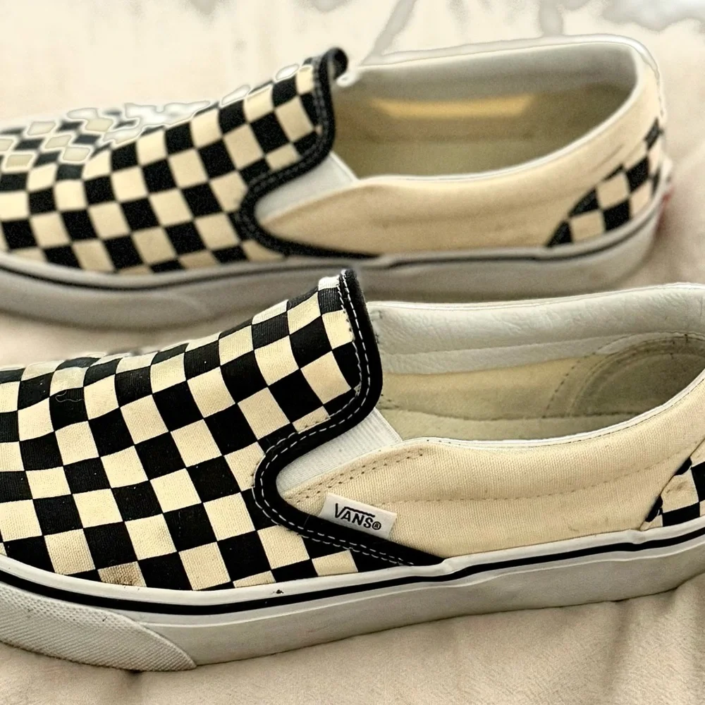 Vans Checkerboard Slip-On Sneakers - Black & White Men's 9.5 Women's 11 - Picture 2 of 6